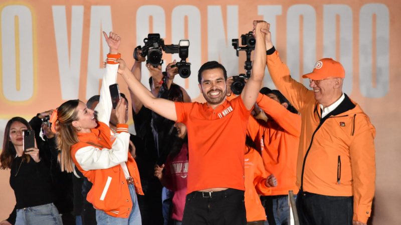 ÁLVAREZ MÁYNEZ SE LANZA CONTRA «VIEJA POLÍTICA» EN CIERRE EN NL