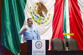 DIRIGENTE Y SECRETARIA GENERAL PRIISTAS DE LINARES RENUNCIAN AL TRICOLOR