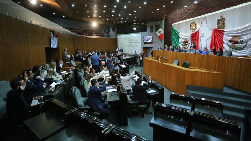 CONGRESO ELIGE FINALISTAS PARA FISCAL AFINES A ADRIÁN DE LA GARZA