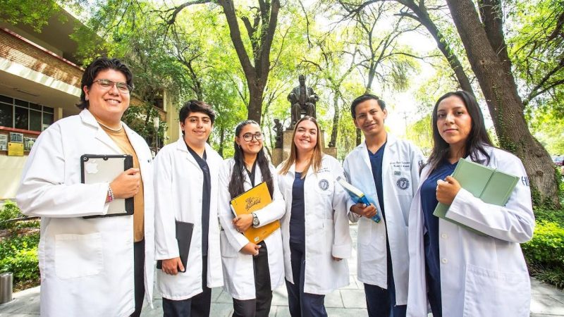 INICIA UANL LABORES CON 220 MIL ALUMNOS