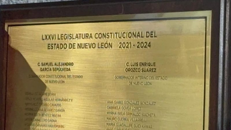 TIENE NUEVO LEON… ¡DOS GOBERNADORES!
