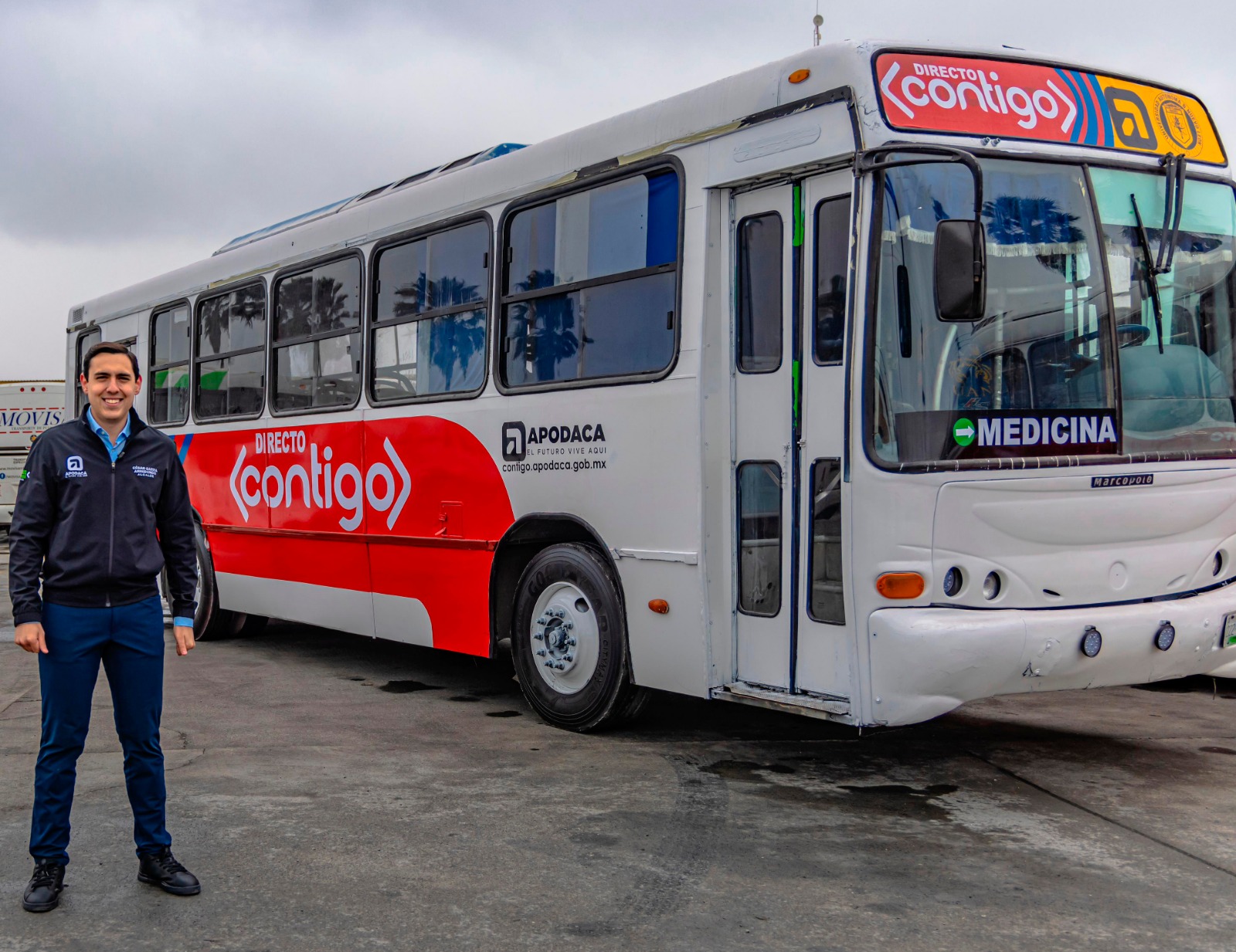 BRINDARÁ APODACA SERVICIO DE TRANSPORTE A UNIVERSITARIOS