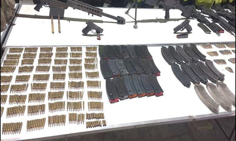 DETIENEN A 27 CON ARSENAL, EQUIPO BALÍSTICO Y TÁCTICO