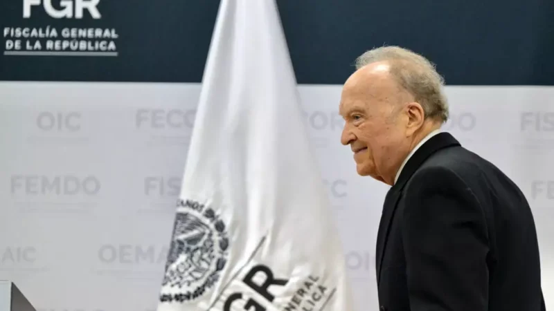 Oficializan renuncia de Gertz Manero a la FGR