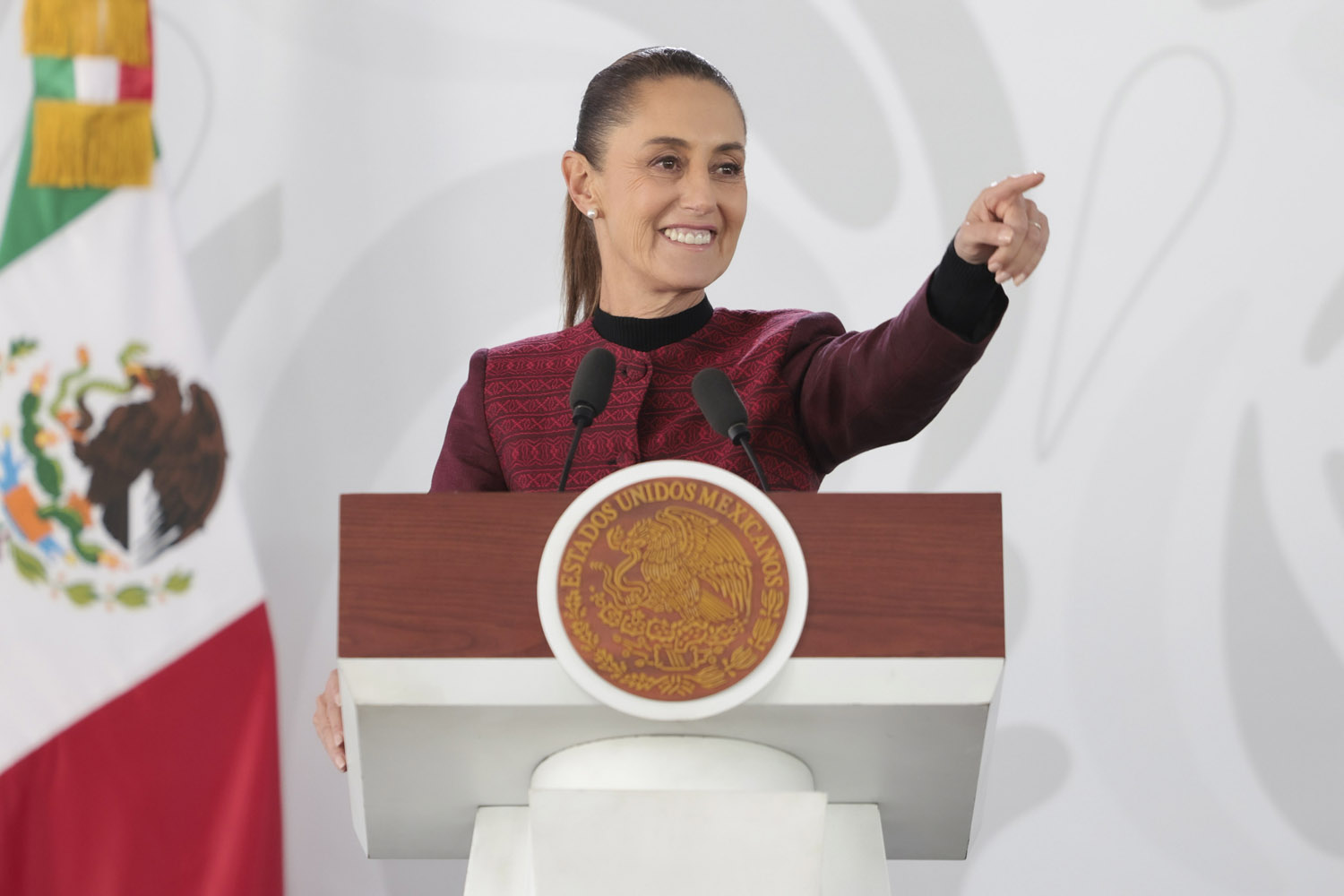 México seguirá apoyando con petróleo a Cuba por razones humanitarias: Claudia Sheinbaum