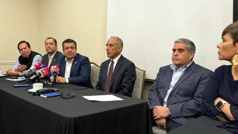 Transportistas denuncian extorsiones a su paso por municipios de NL