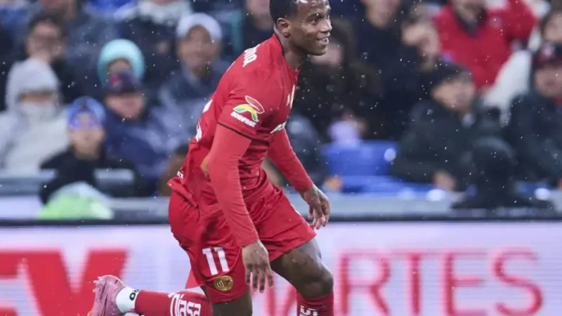 Toluca inicia la defensa de su corona con victoria a domicilio