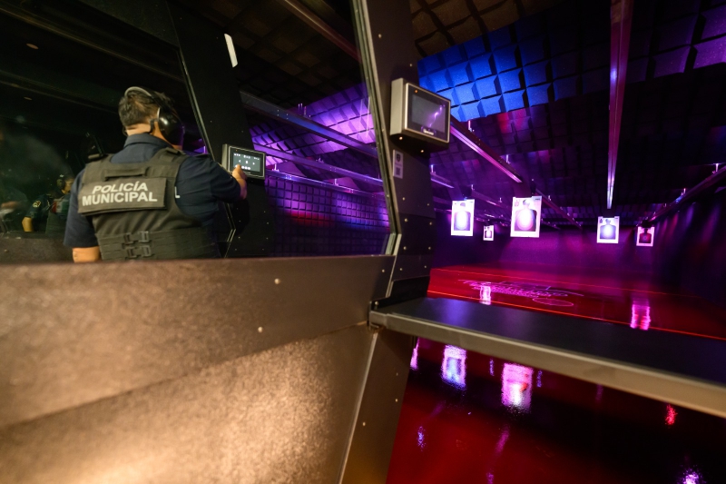 Entrega Mijes Llovera incremento salarial y reconocimientos a policías de Escobedo