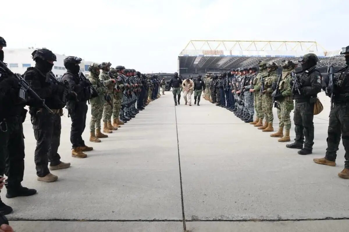 Gobierno mexicano entrega a 37 operadores delincuenciales de alto impacto a EU