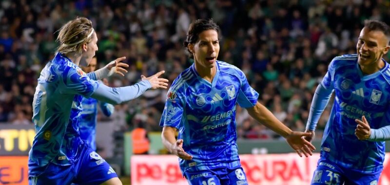 Tigres saca los tres puntos de visita, Rayados divide puntos en casa con Xolos