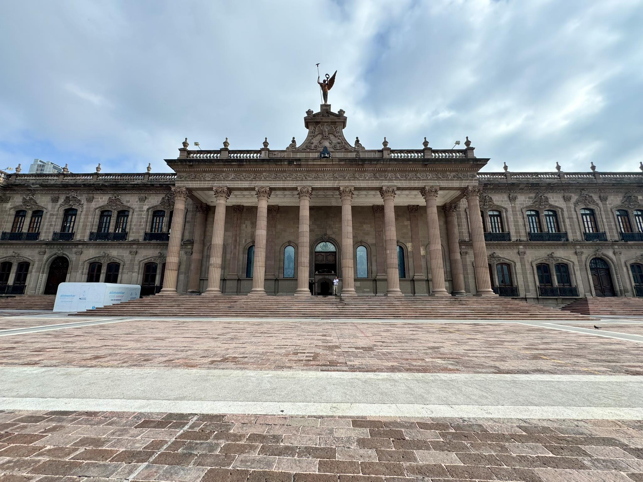 Deuda estatal para NL genera polémica y es obstáculo para aprobación de presupuesto