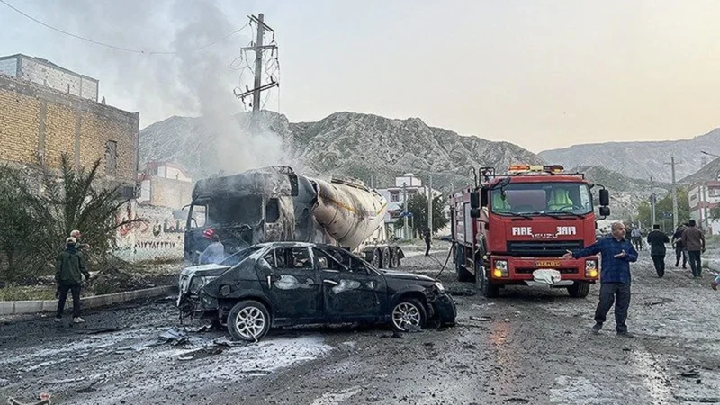 El ataque a Irán se salda con más de 200 víctimas y la confirmación de Trump de la muerte del líder supremo