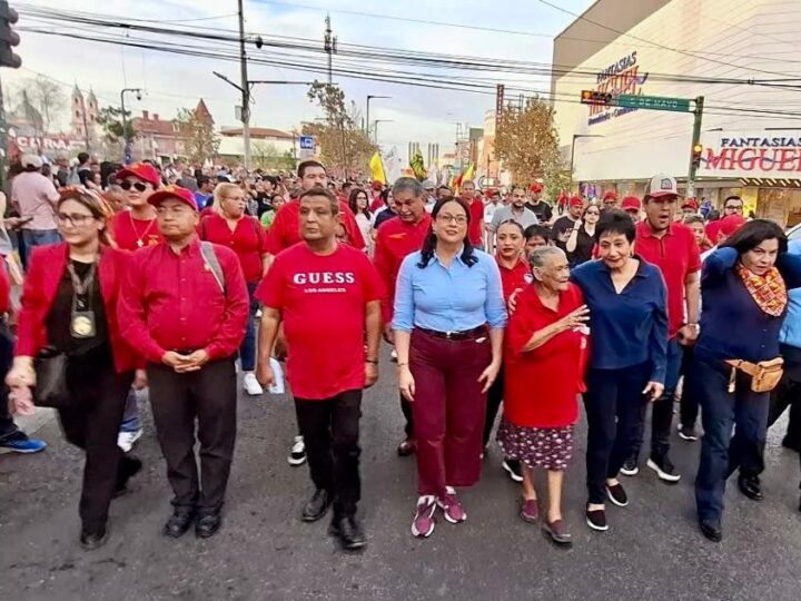 Marchan para recordar 50 años de la matanza de posesionarios