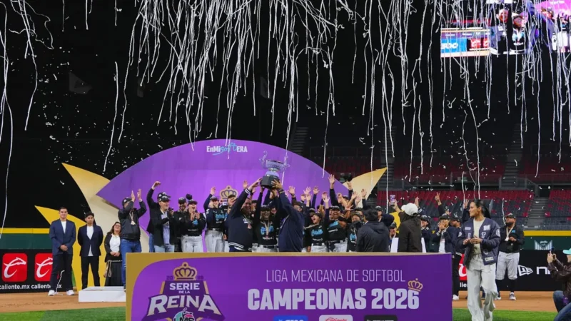 ¡Sultanes Femenil campeón: la corona de la Reina de la LMS es color turquesa!