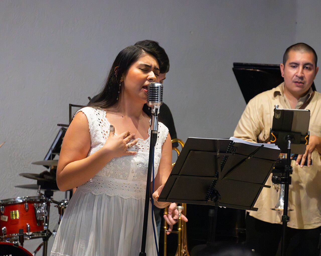 Renuevan “Los Destos” la música mexicana en Casa de la Cultura