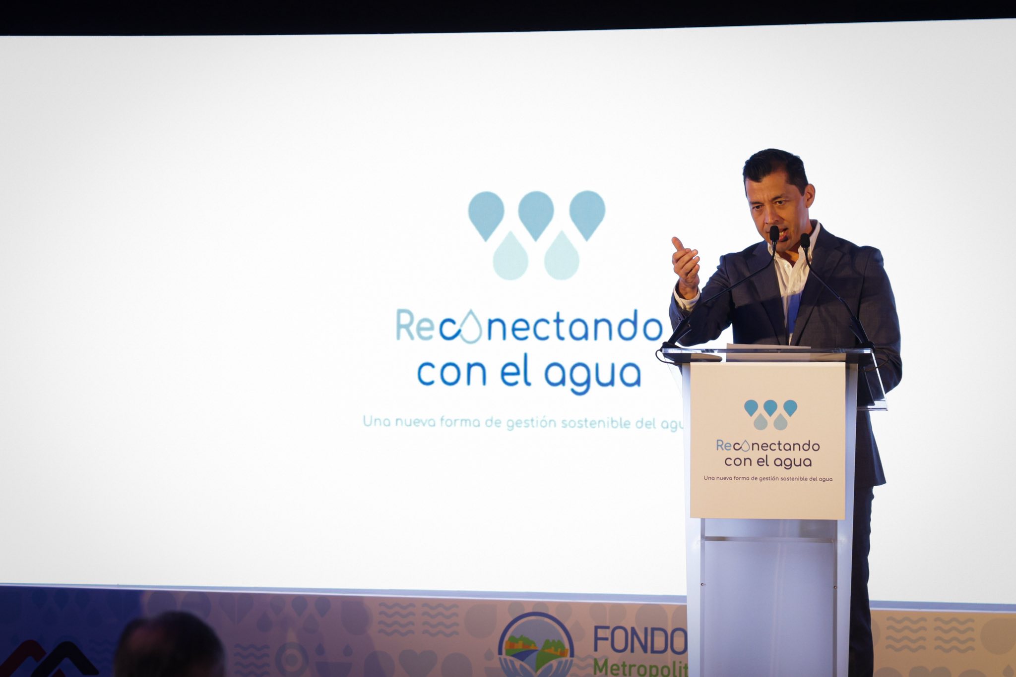 Buscan recuperar 40 por ciento de agua que se pierde en la red metropolitana de Monterrey