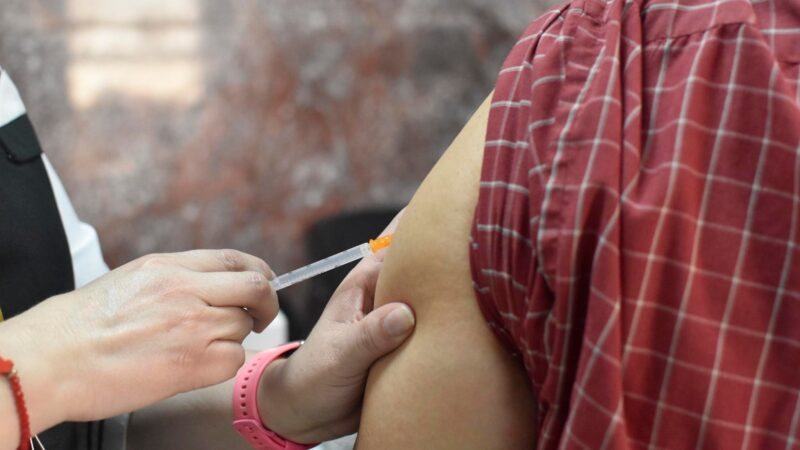 IMSS-NL realizará jornada drive thru de vacunación contra el sarampión