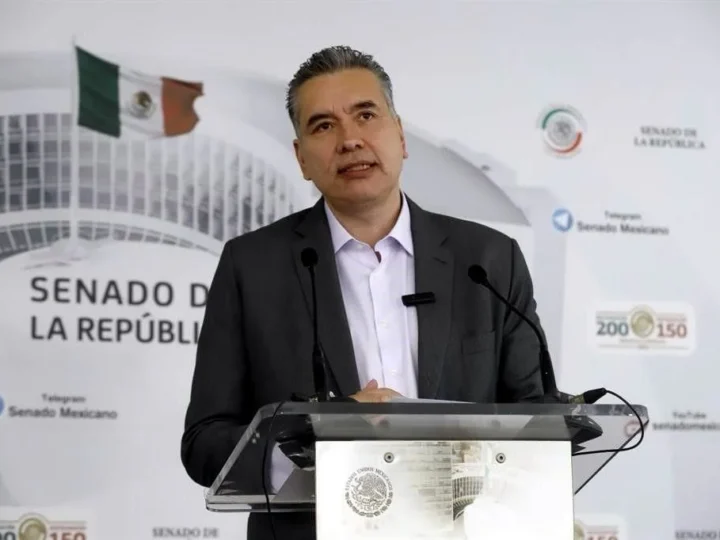 Tras denuncia contra Karina Barrón, Waldo va contra Fiscalía de NL por admitir denuncia infundada