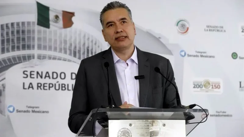 Tras denuncia contra Karina Barrón, Waldo va contra Fiscalía de NL por admitir denuncia infundada