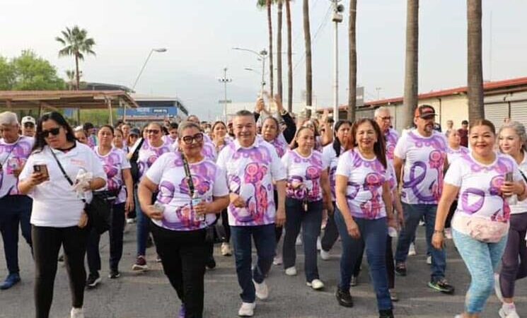 Líder de la Sección 21 de SNTE acompaña a docentes y trabajadoras en caminata conmemorativa del 8M lo