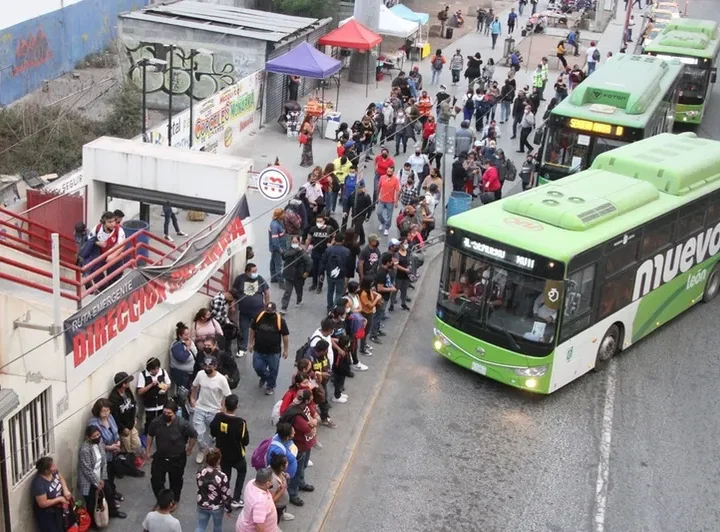 Rechaza Waldo aumento en transporte, pide subsidiar tarifas y volver al metro gratis los domingos
