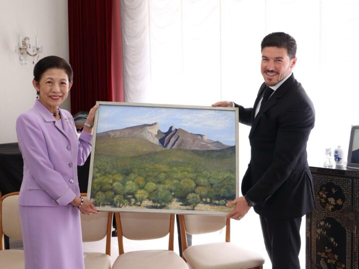 Se reúne Samuel García con princesa de Japón, Hisako de Takamado y la invita a partido Japón-Tunez