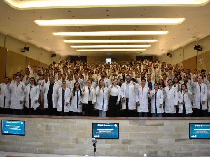 Contrata IMSS Nuevo León a 399 médicas y médicos especialistas durante el Draft 2026