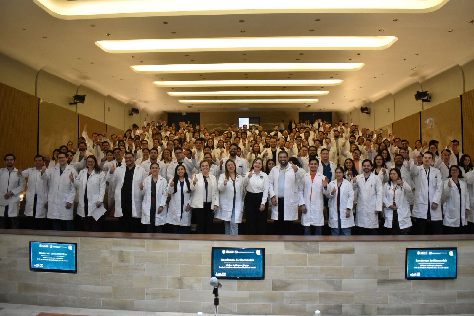 Contrata IMSS Nuevo León a 399 médicas y médicos especialistas durante el Draft 2026