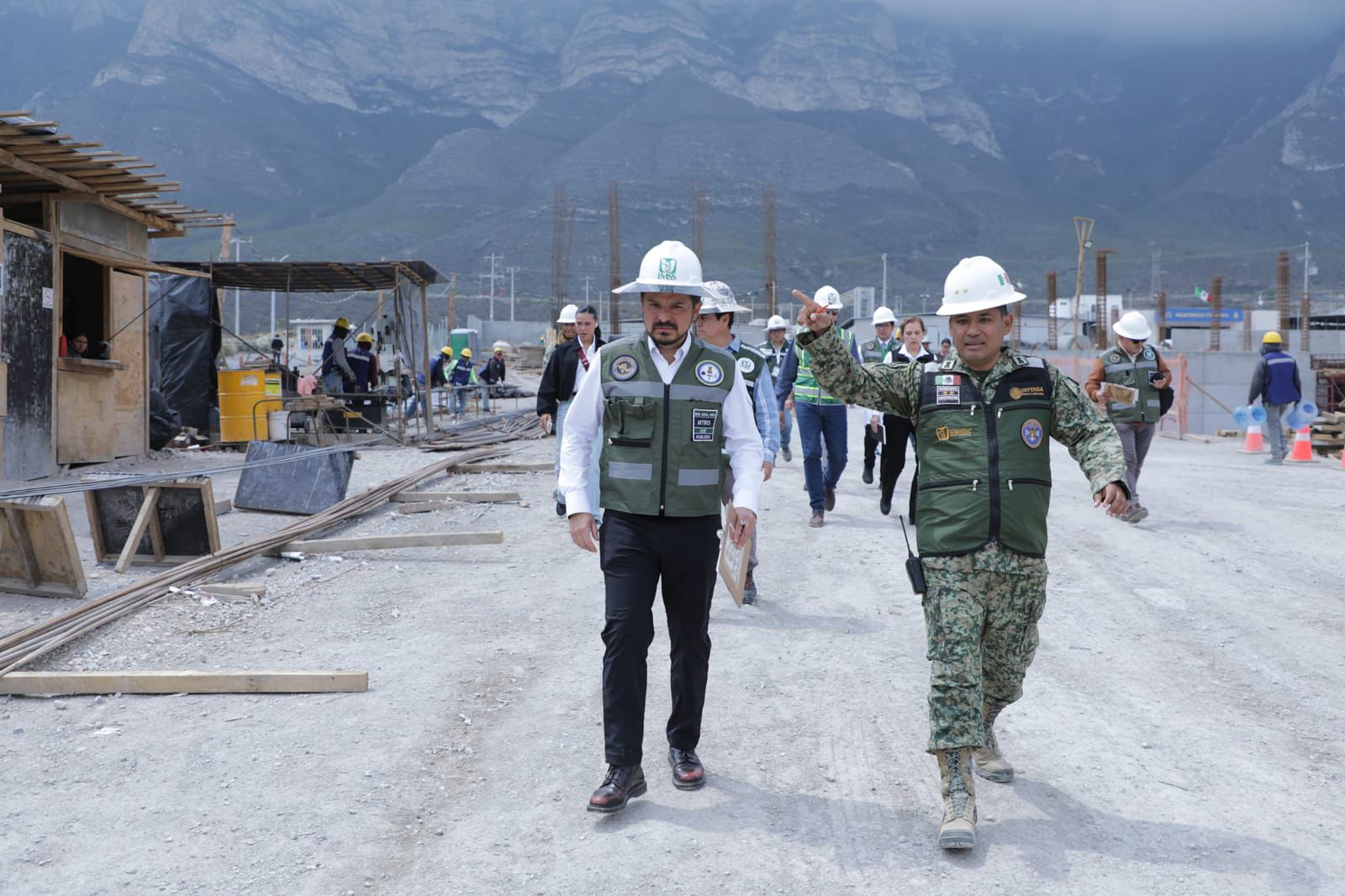 Zoé Robledo recorre en gira por Nuevo León obra del Hospital Regional de Especialidades Santa Catarina de 553 camas