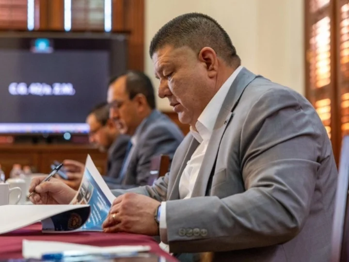 Fiscal de Chihuahua dice que agentes de EU no participaron en operativo; no explica por qué fallecieron en el mismo accidente que el director de la AEI