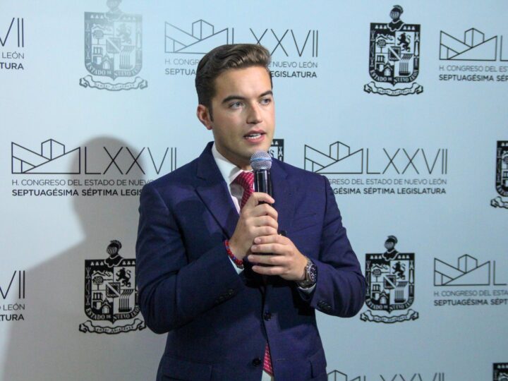 Diputado Jesús Elizondo se suma a la carrera morenista por NL