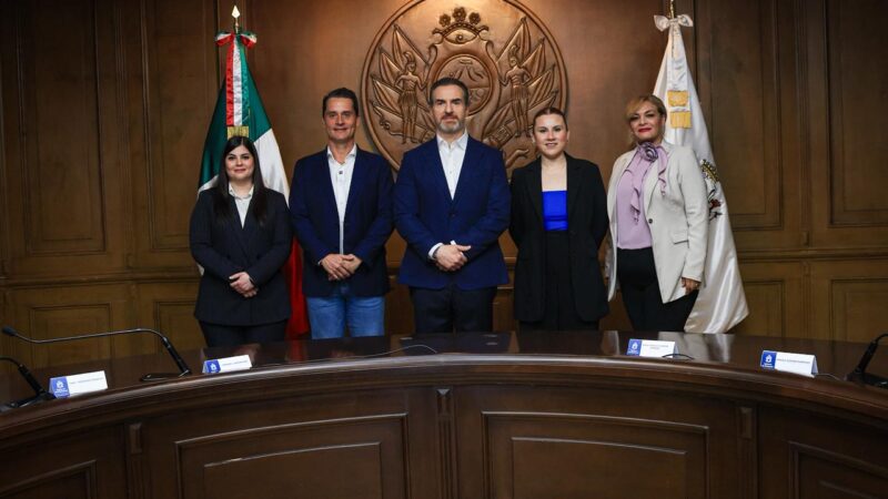 Adrián aceita y enroca su equipo de trabajo, de cara a la selección de candidatos a gobierno de NL