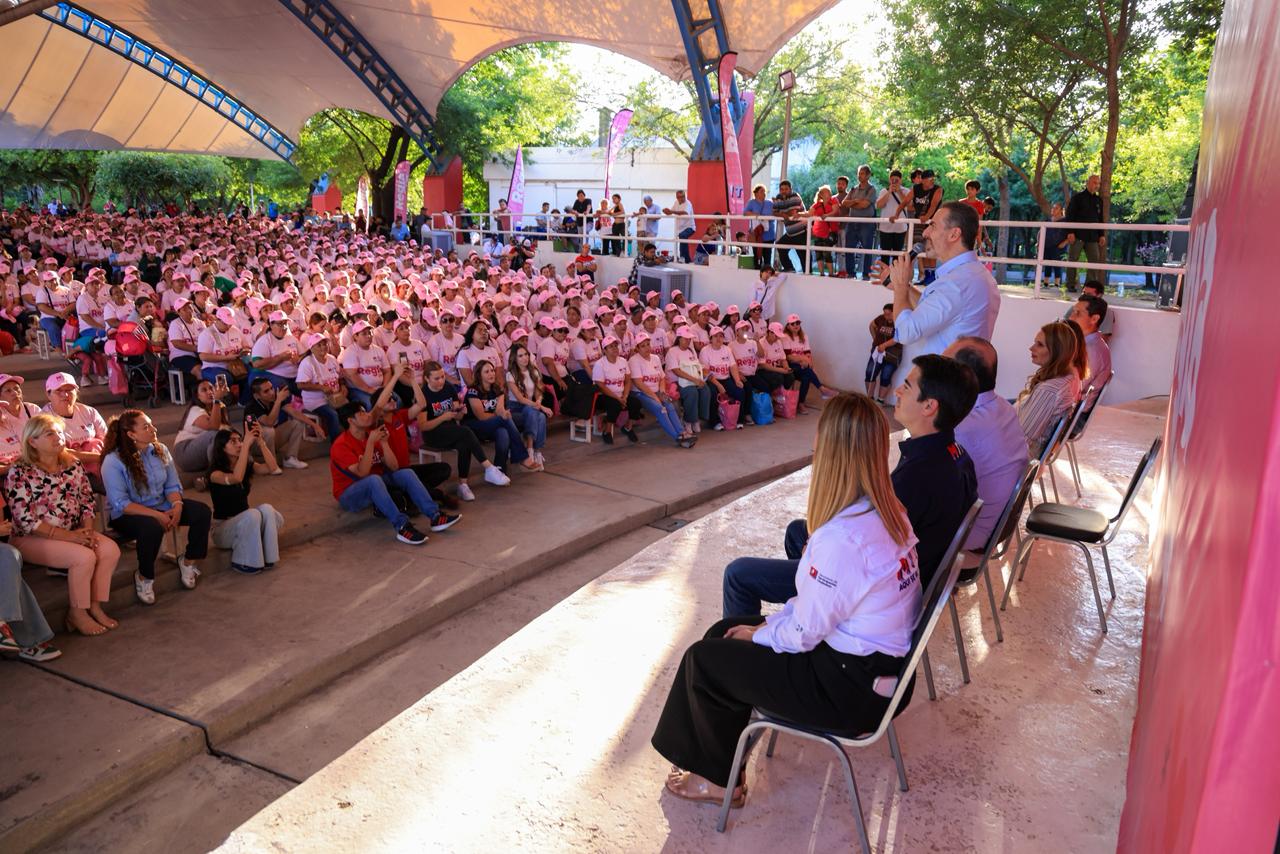 Beneficia Tarjeta Regia Plus a 25 mil mujeres en Monterrey