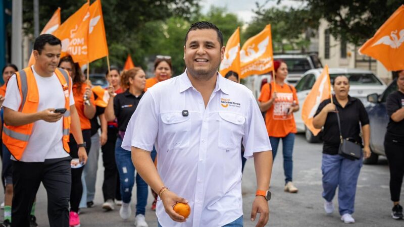 Amparado, Miguel Sánchez Rivera recorre Zuazua en busca de candidatura naranja a la alcaldía