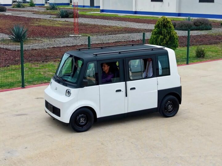 Presenta CSP el Olinia 1, primer auto eélectrico hecho en México