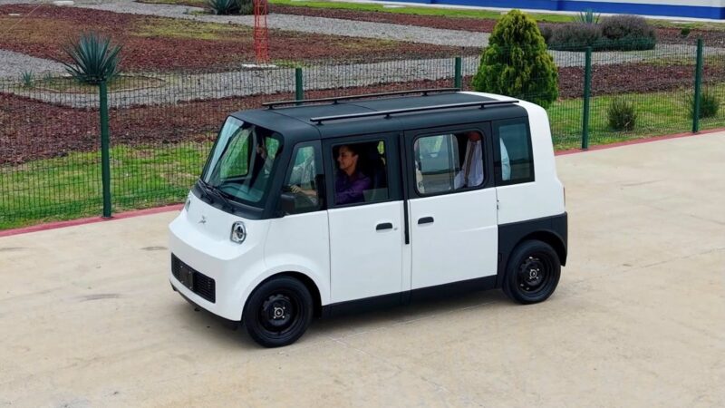 Presenta CSP el Olinia 1, primer auto eélectrico hecho en México