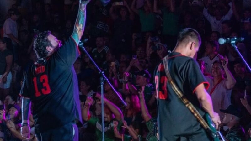 Rinden homenaje a Celso Piña en el Parque del Agua