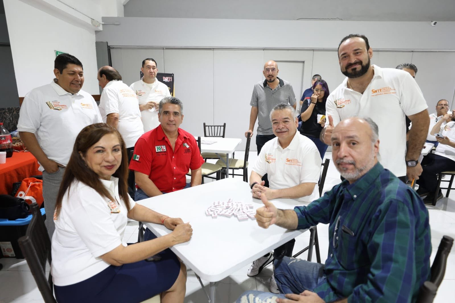 Sección 21 del SNTE realiza «Primer Torneo Magisterial de Dominó»