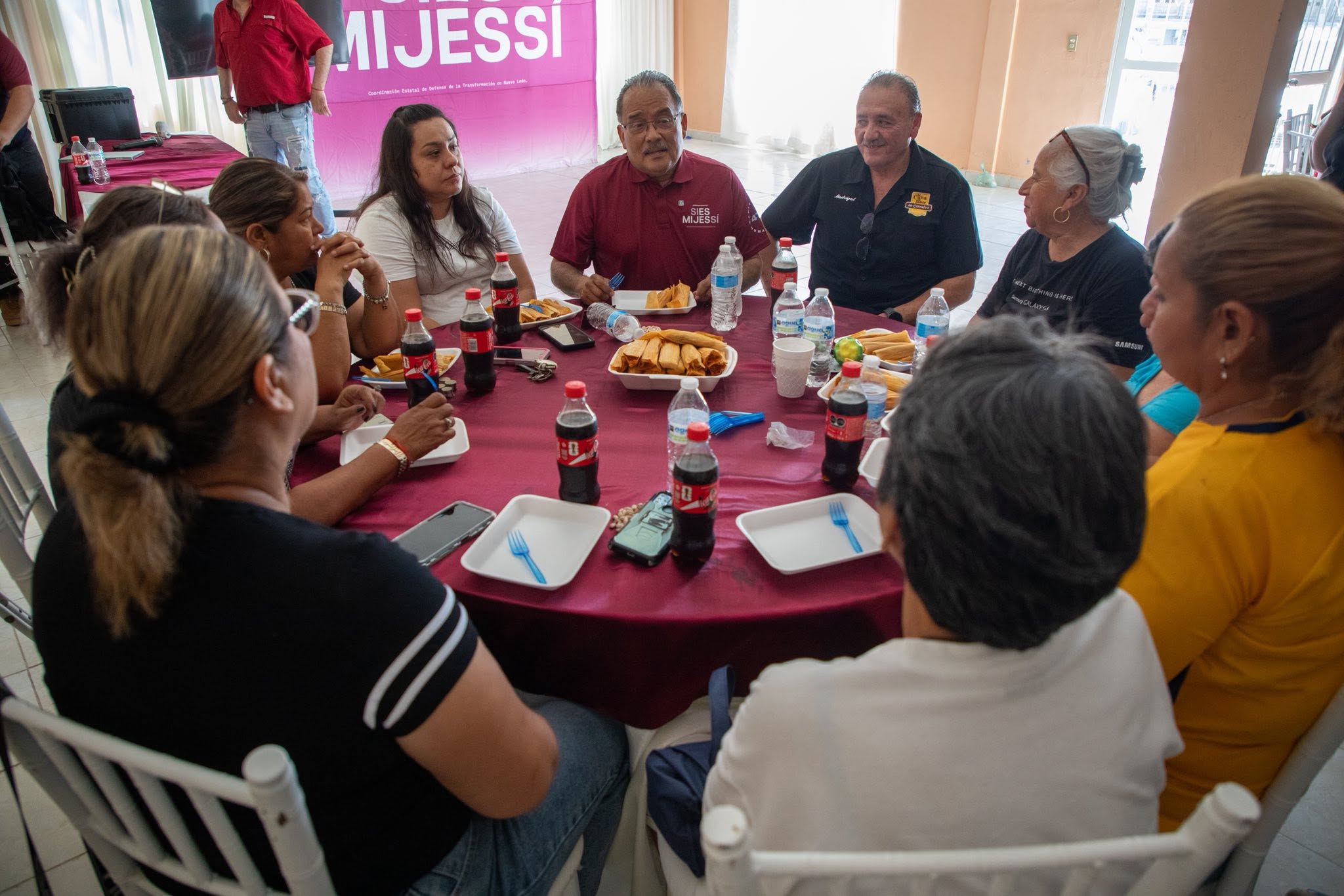 Andrés Mijes recorre municipios del norte de NL, ofrece llevar la 4T Norteña para arraigar a la población