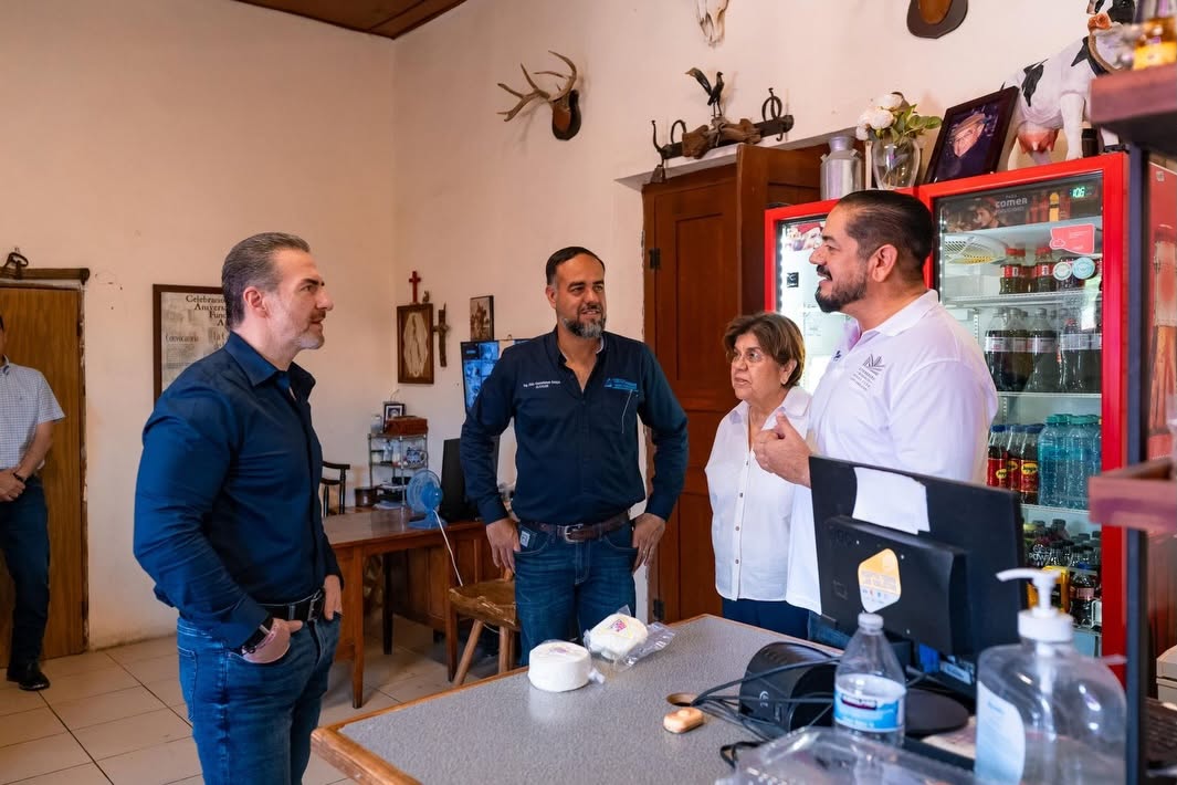 Insiste Adrián en coalición PAN-PRI para gubernatura de NL. Ha visitado 13 municipios rurales