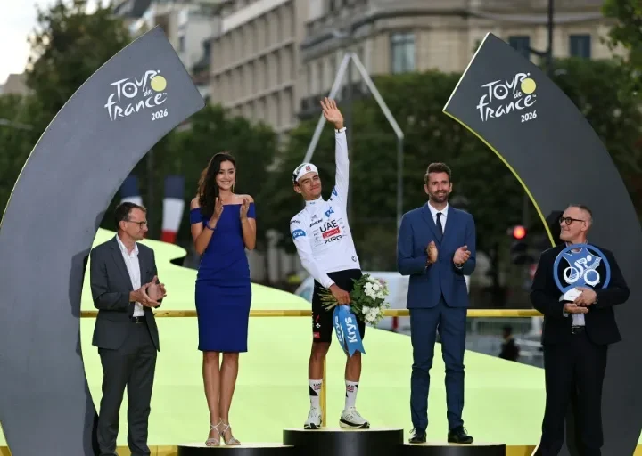 Isaac del Toro emociona a México por su doble hazaña en el Tour de Francia