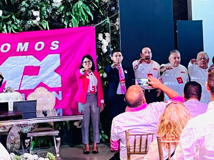 Toma protesta dirigencia estatal de Somos México en NL