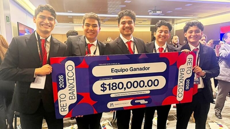 Estudiantes de Economía de la UANL Ganan Reto Banxico