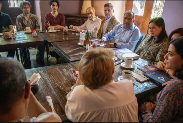 Impulsar un cambio en la política cultural piden a Mijes artistas, escritores y gente del medio cultural en NL