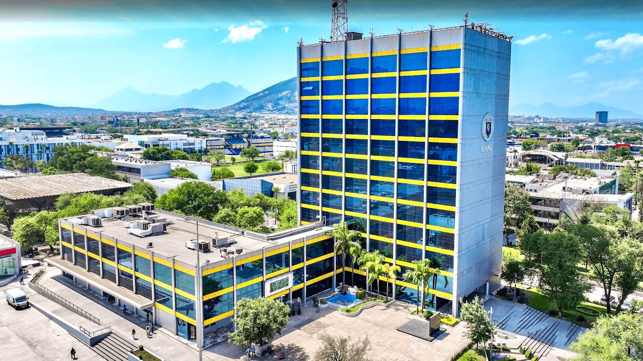 Inicia carrera por la sucesión en la UANL; recortan becas