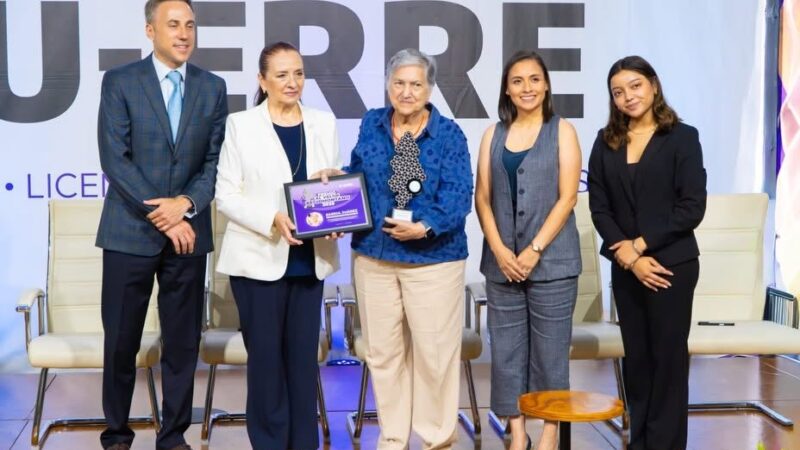 Reconoce la UR a Saskia Juárez, pintora de las montañas de NL