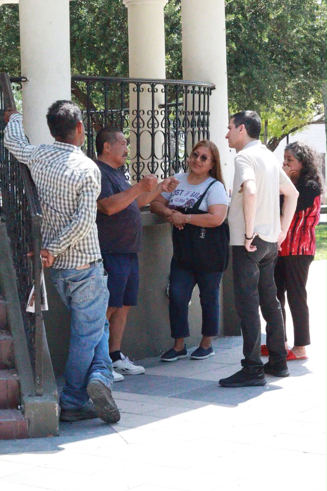Felipe Cantú visita Marín y recoge carencias en transporte y fallas de planeación urbana