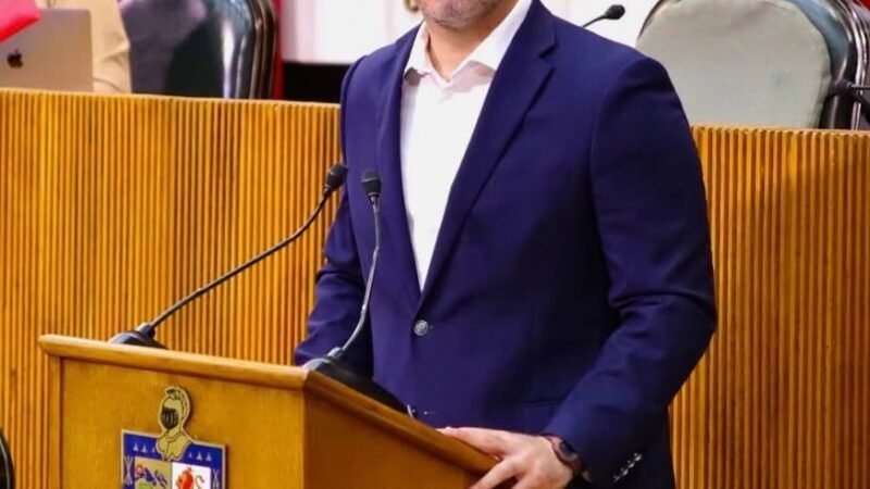 Pide licencia por tiempo indefinido a diputación Mario Soto Esquer