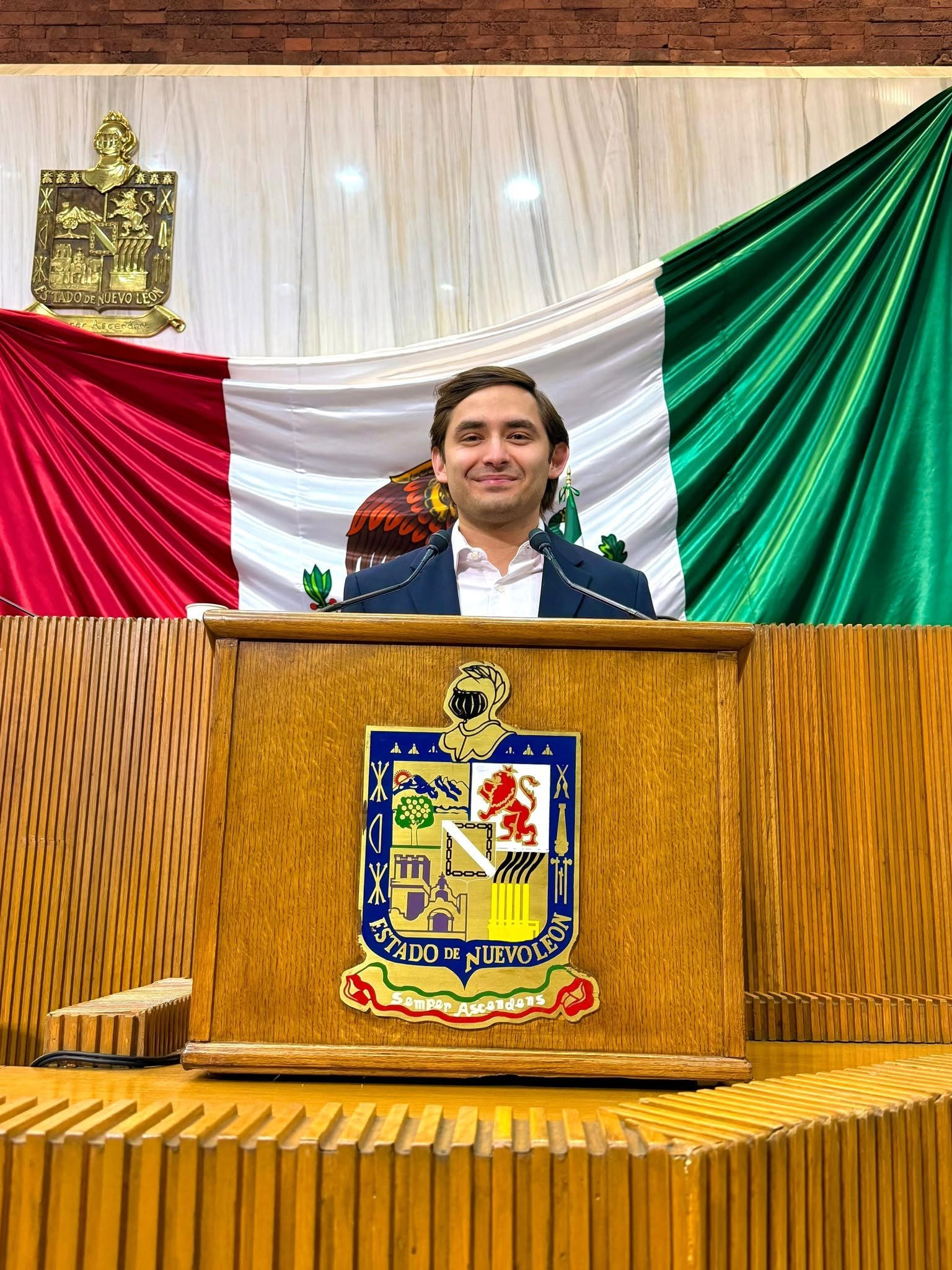 Renuncia diputado local morenista a bancada guinda, acusa utilización del miedo para coaccionar votos