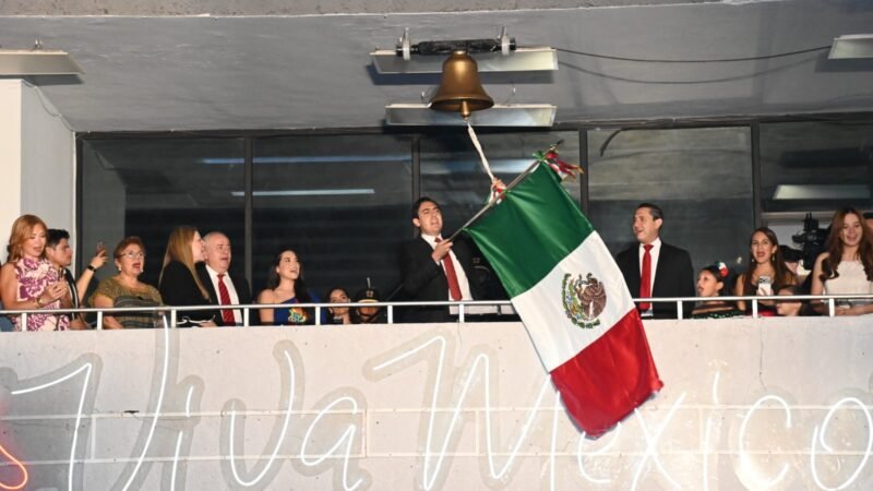 Celebra Apodaca el 216 aniversario de la Independencia